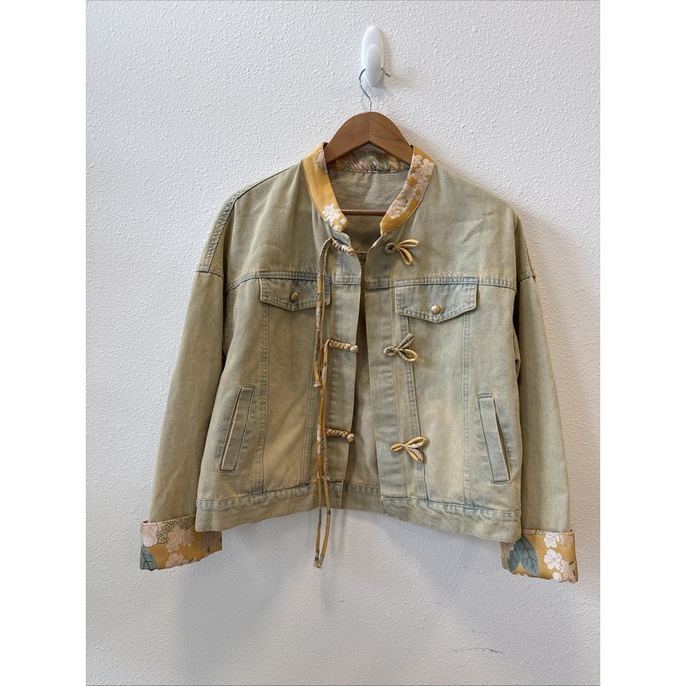 Denim Jacket With Floral Embellished Collar And Button Detail Women's Size‎ M
